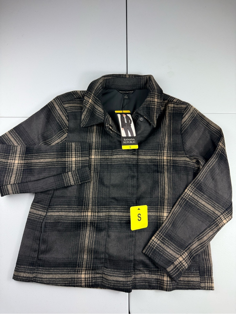 Banana Republic women’s Black Plaid Jacket New size small
